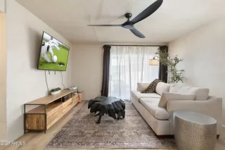 Photo #1: 6926411 Listing 