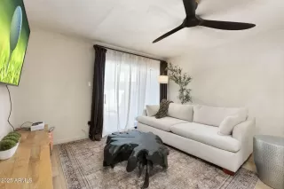 Photo #3: 6926411 Listing 