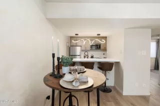 Photo #6: 6926411 Listing 