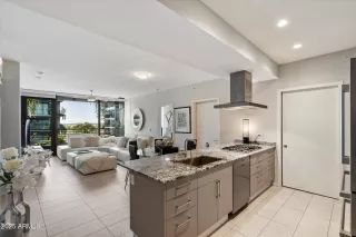 Photo #2: 6926422 Listing