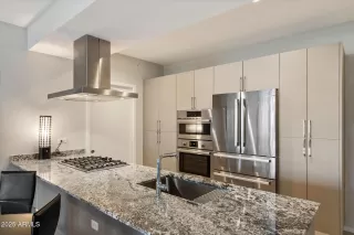 Photo #5: 6926422 Listing