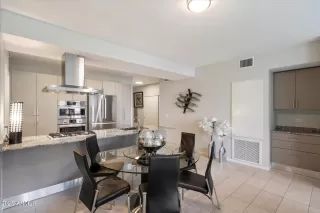 Photo #6: 6926422 Listing