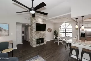 More Details about MLS # 6926437 : 8300 E VIA DE VENTURA#2024