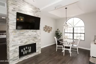 Photo #5: 6926437 Listing 