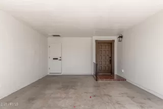 Photo #3: 6926500 Listing 