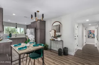 Photo #4: 6926500 Listing 