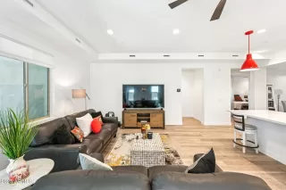 Photo #4: 6926513 Listing 