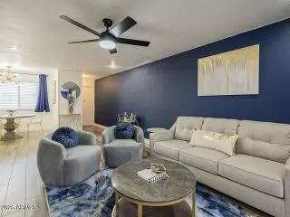 Photo #4: 6926747 Listing 