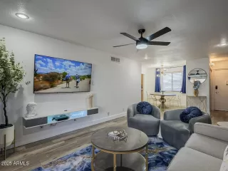 Photo #5: 6926747 Listing 