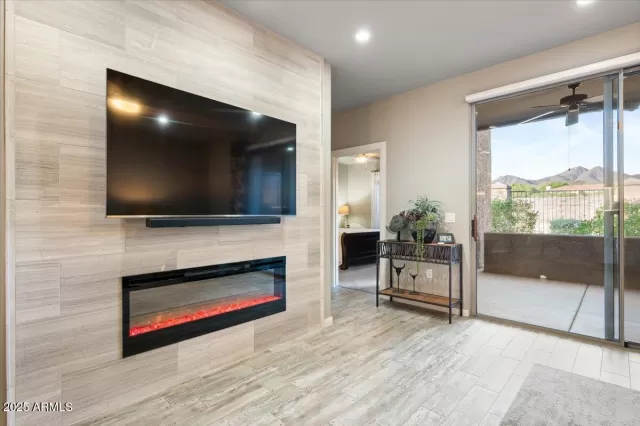 MLS: 6926764 Condo For Sale