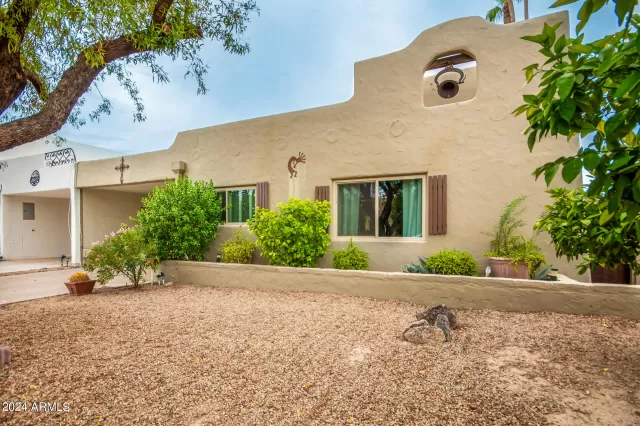 MLS: 6926791 Condo For Sale