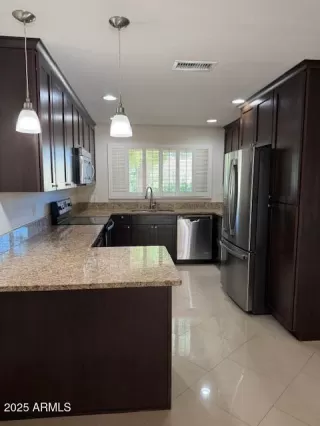 Photo #4: 6926791 Listing