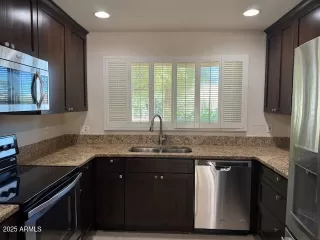 Photo #5: 6926791 Listing