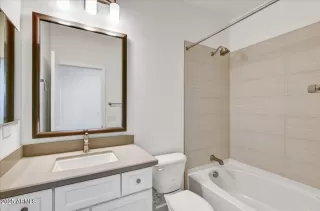 Photo #3: 6926813 Listing