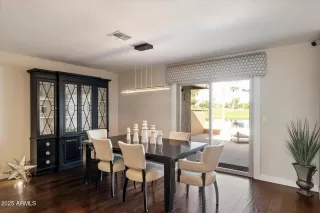 Photo #5: 6926890 Listing 