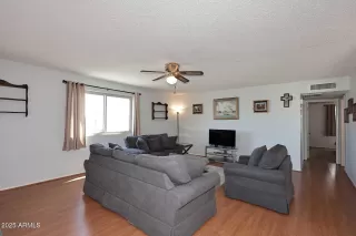 Photo #5: 6926911 Listing