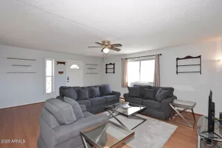 Photo #6: 6926911 Listing