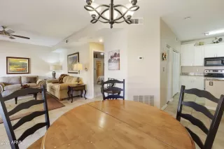 Photo #6: 6926976 Listing