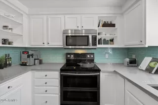 Photo #2: 6927115 Listing