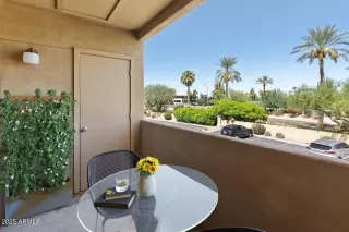 Photo #6: 6927115 Listing