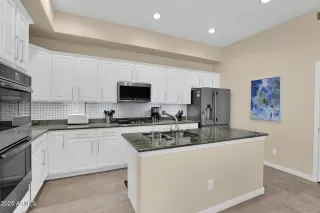 Photo #6: 6927192 Listing