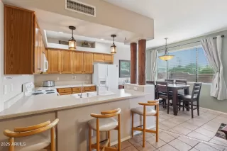 Photo #3: 6927228 Listing