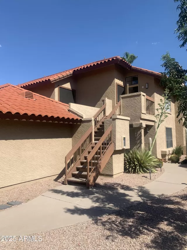 MLS: 6927240 Condo For Sale