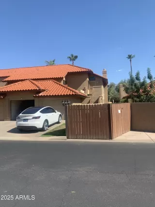 Photo #1: 6927240 Listing