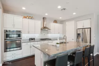 Photo #1: 6927253 Listing