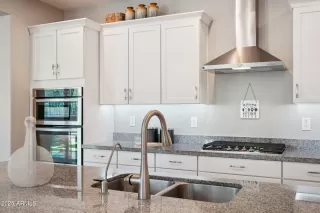 Photo #3: 6927253 Listing