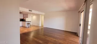 Photo #4: 6927256 Listing