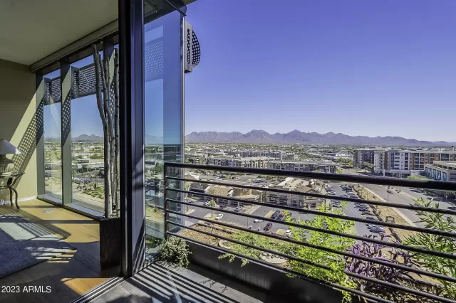 MLS: 6927289 Condo For Sale