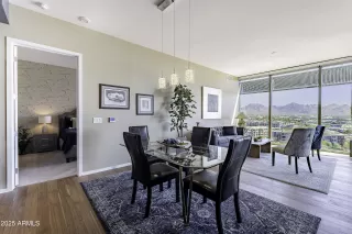 Photo #6: 6927289 Listing 