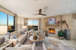 Photo #6: 6927489 Listing 