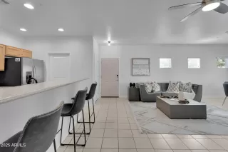 Photo #3: 6927491 Listing