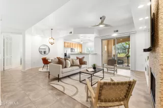 Photo #6: 6927511 Listing 