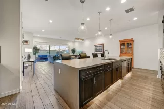 Photo #4: 6927529 Listing 