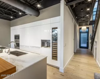 Photo #1: 6927575 Listing 