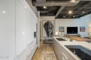 Photo #2: 6927575 Listing 