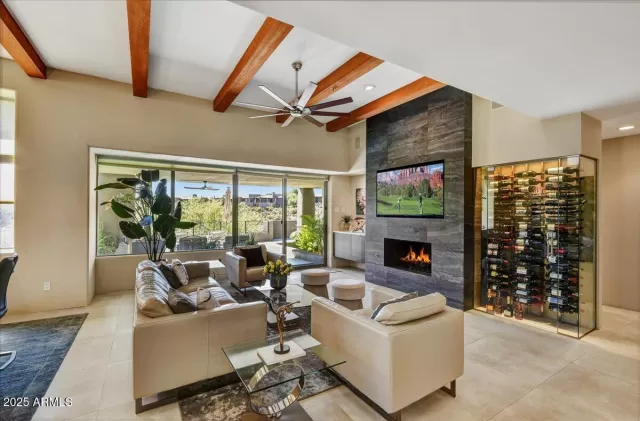 MLS: 6927605 Condo For Sale