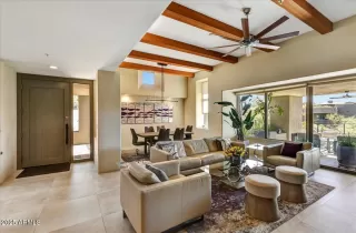 Photo #5: 6927605 Listing