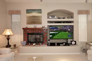 Photo #6: 6927736 Listing