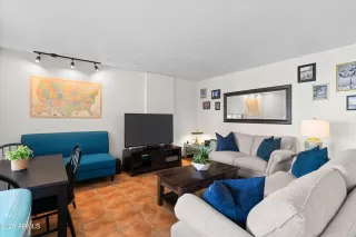 Photo #3: 6927769 Listing 