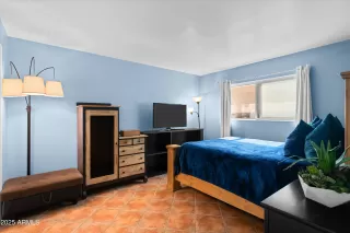 Photo #6: 6927769 Listing 