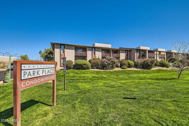 MLS: 6927832 Condo For Sale