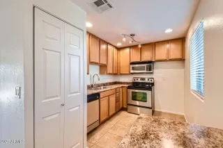 Photo #3: 6927832 Listing