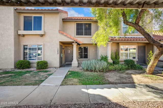 MLS: 6927835 Condo For Sale