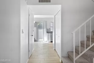 Photo #5: 6927835 Listing 