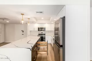 Photo #3: 6928173 Listing 