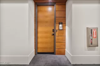 Photo #2: 6928247 Listing 